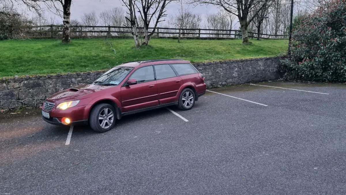2010 SUBARU OUTBACK ESTATE AWD - Image 1