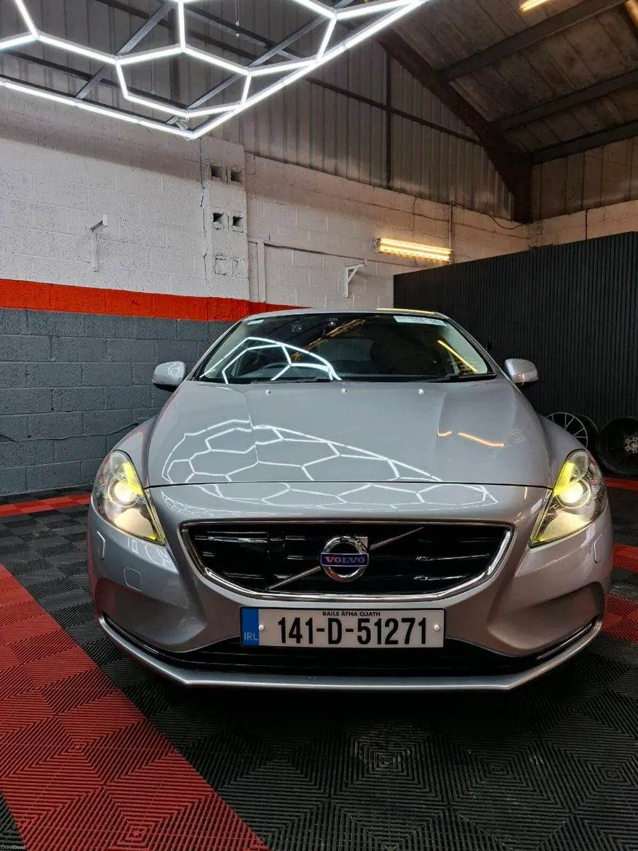 Volvo v40 2014 1.6 automatic nct and tax - Image 2