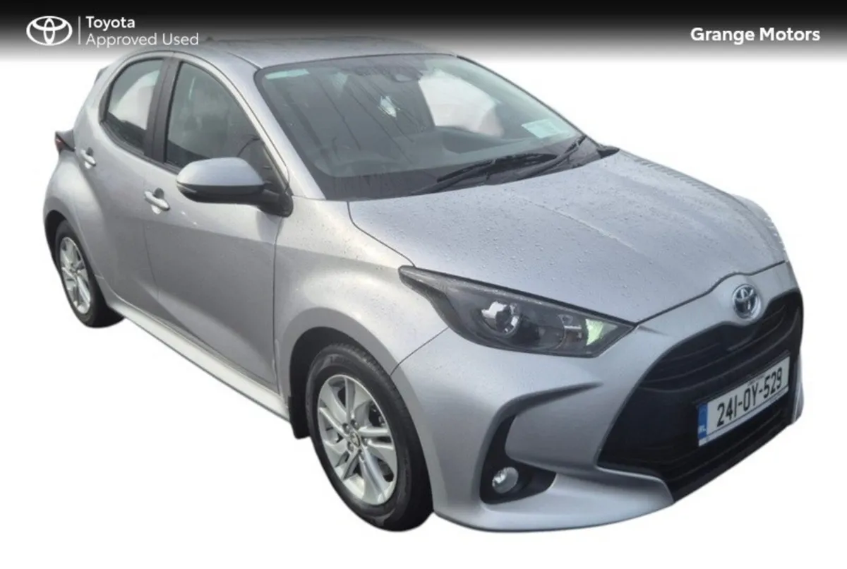 Toyota Yaris 1.5 HYBRID LUNA 5DR - Image 1