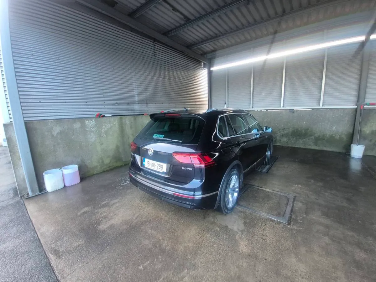 Volkswagen Tiguan R Line - Image 2