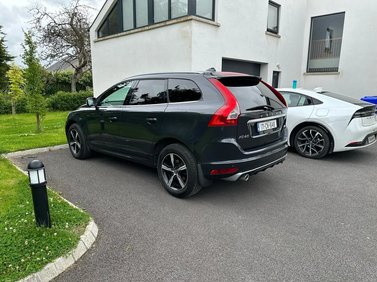 Volvo XC60 R design - Image 4