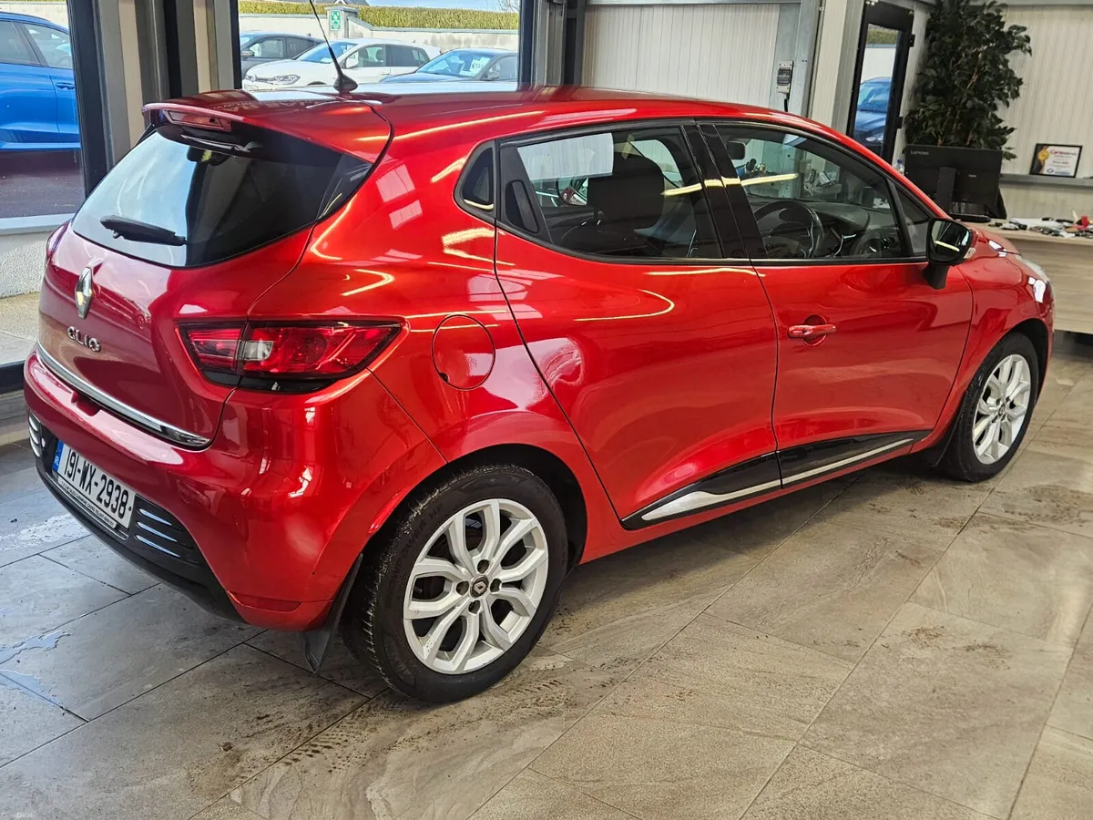 191 RENAULT CLIO DYNAMIQUE NAV PETROL - Image 3