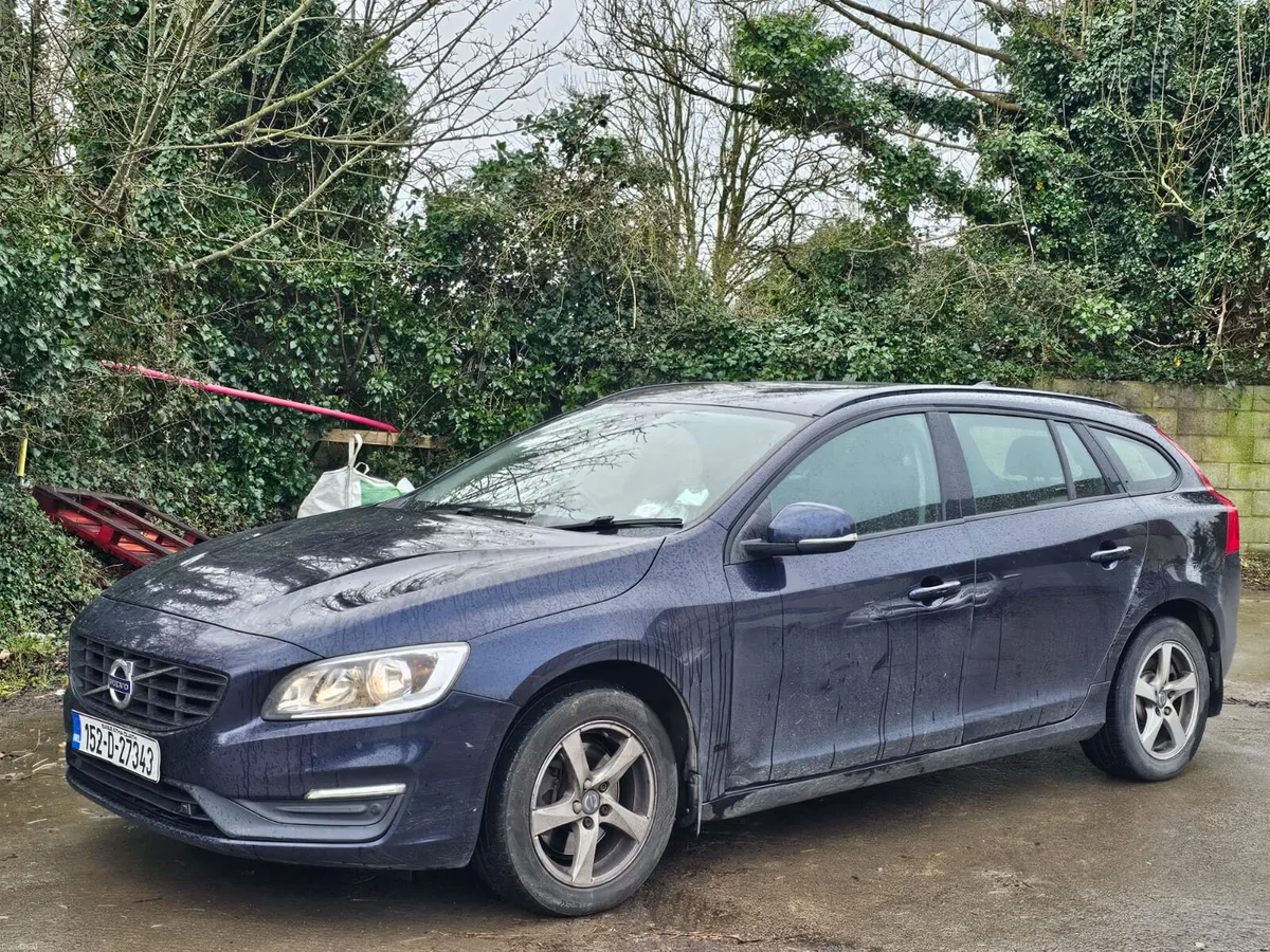 Volvo V60 2015 diesel ⛽️ €4990 - Image 1