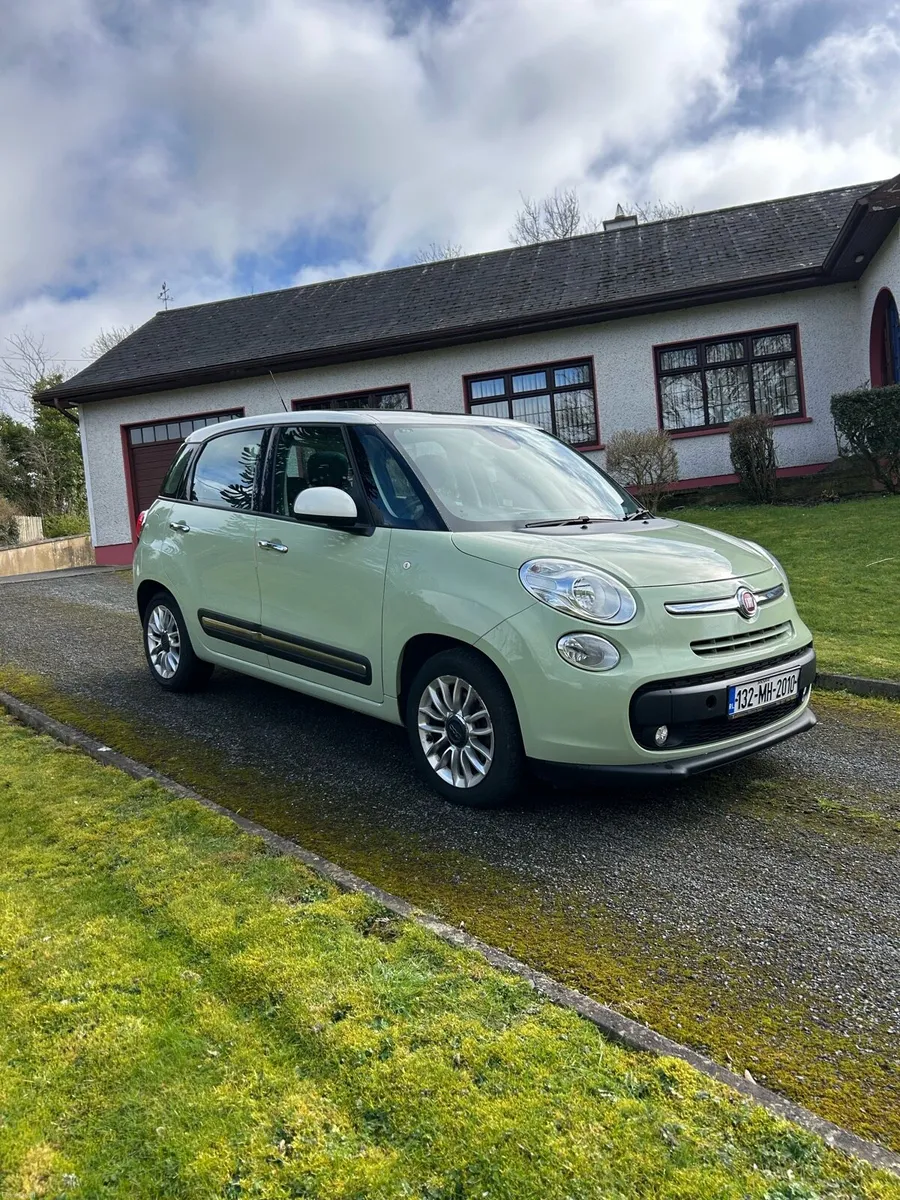 2013 Fiat 500 L - Image 1