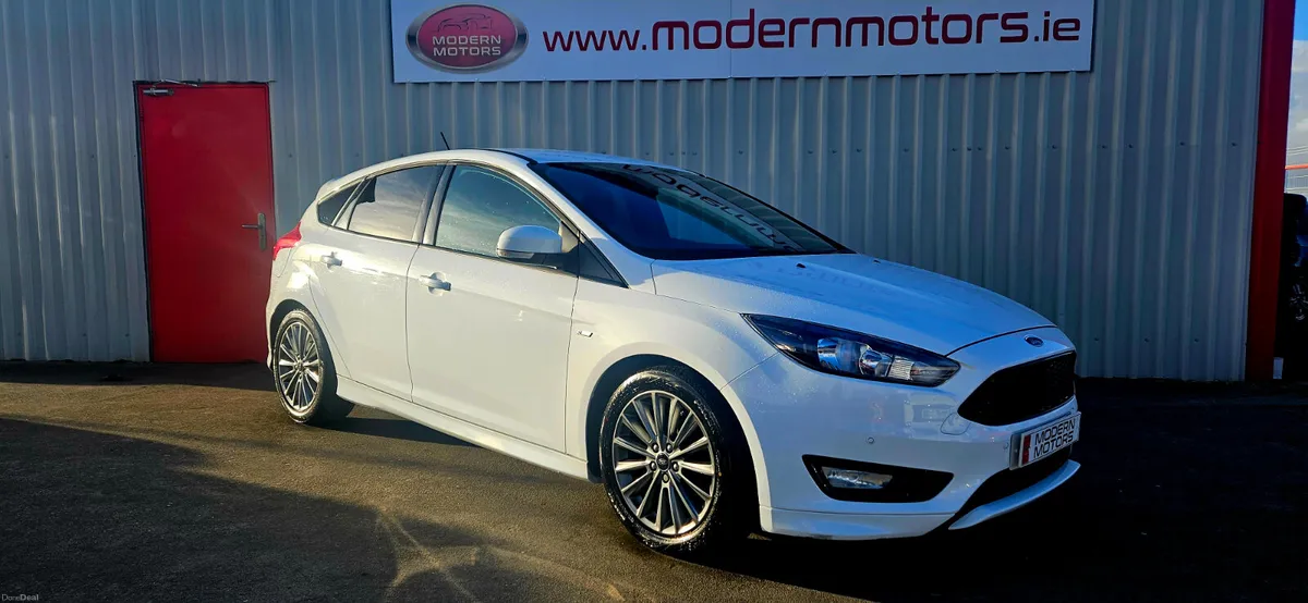 Ford Focus st-line 1.0 140bhp eco low miles - Image 1