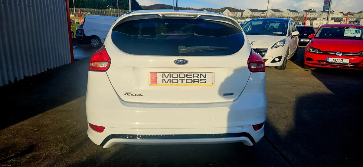 Ford Focus st-line 1.0 140bhp eco low miles - Image 6