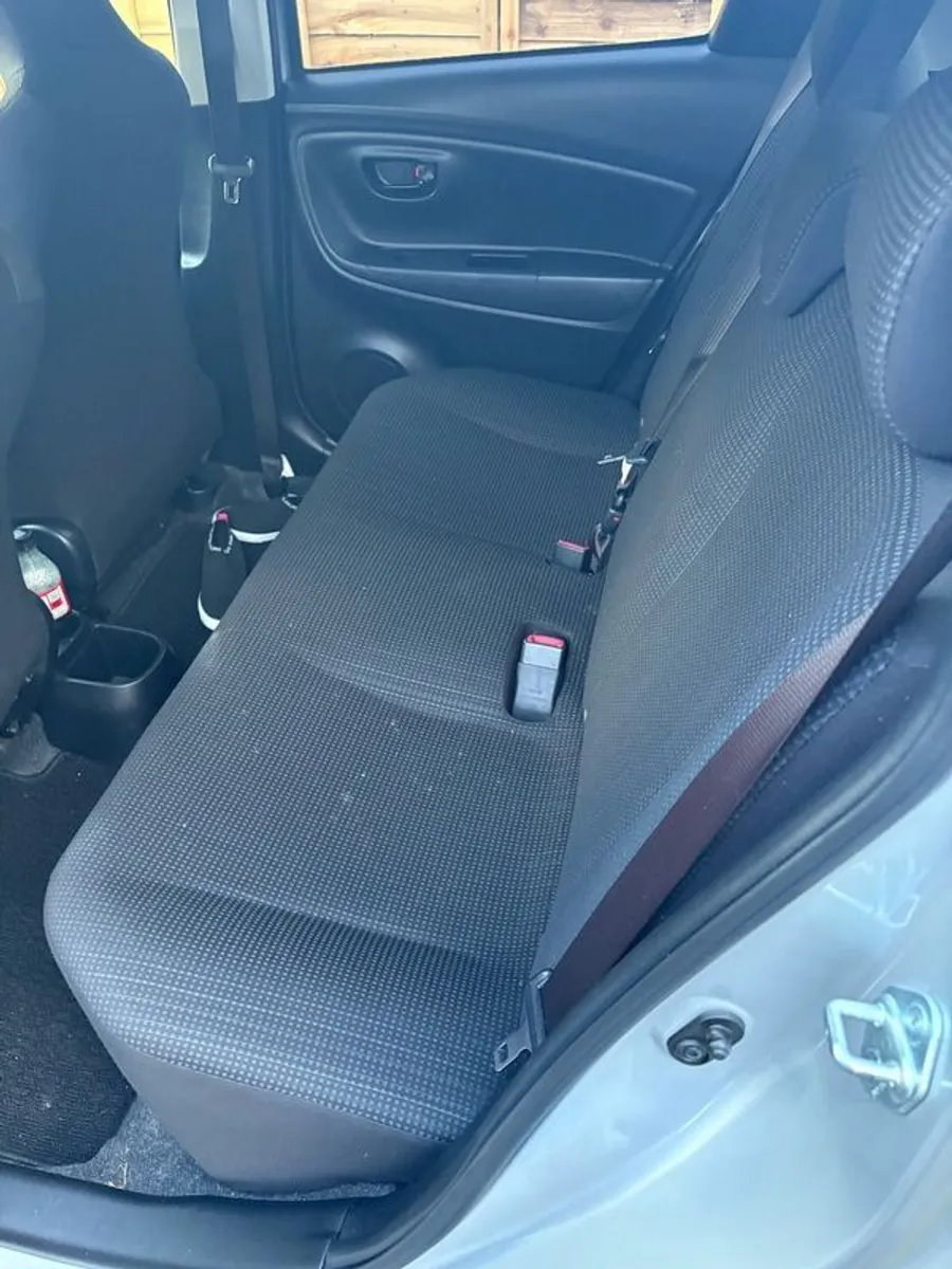 2016 Toyota Vitz - Image 3