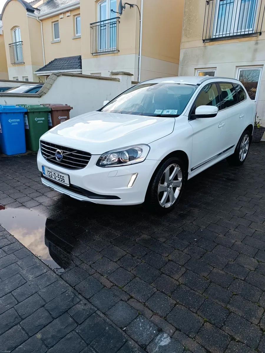Volvo XC60 2013 SE LUX - Image 2