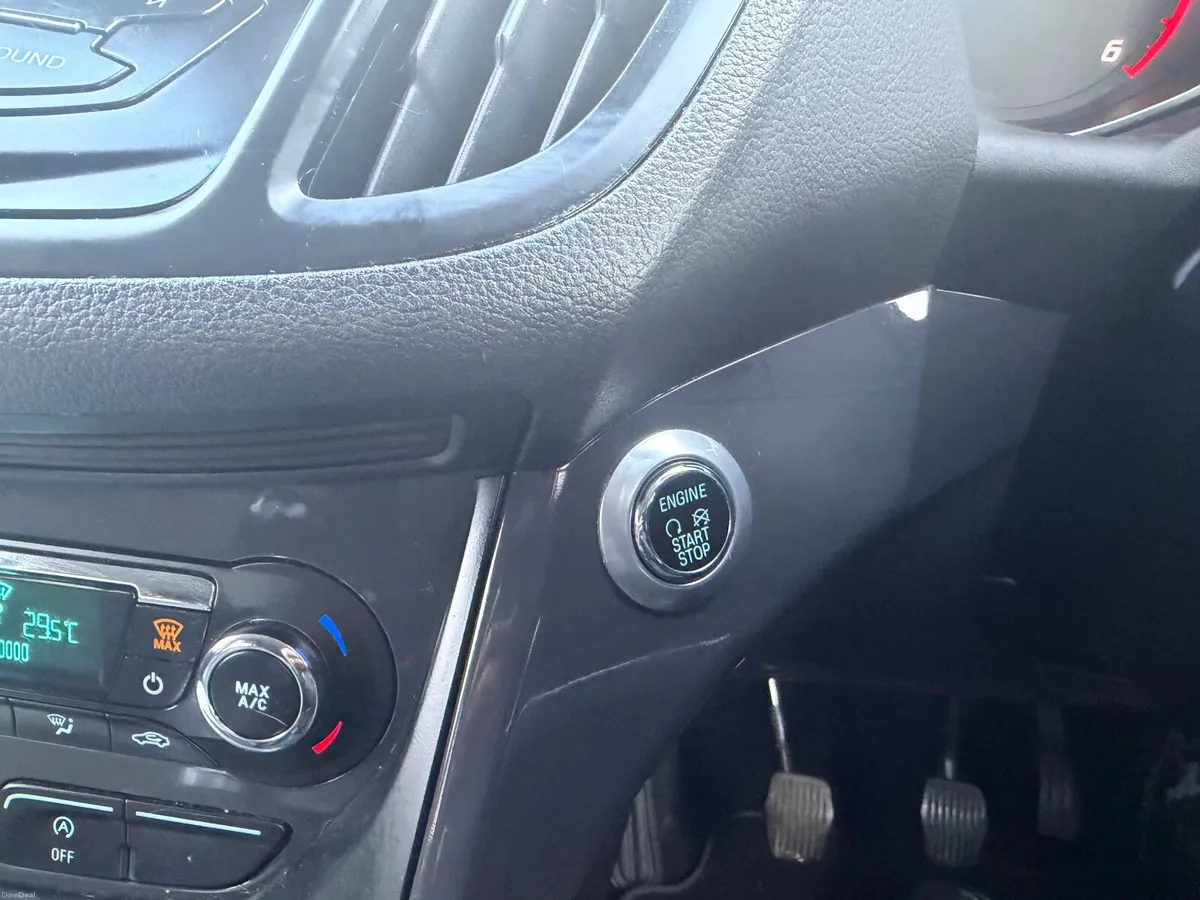 Ford Kuga 2016///Manual 2.0 Diesel - Image 2