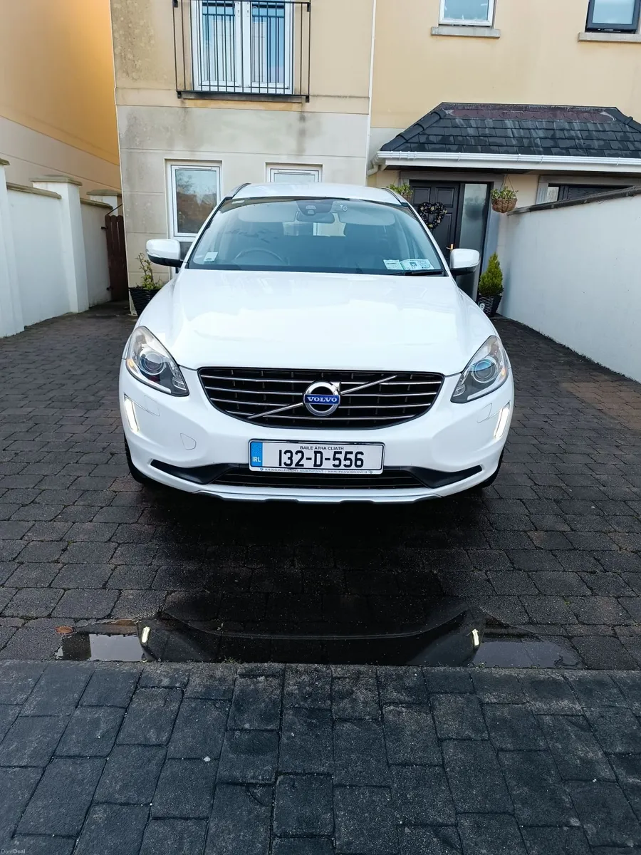 Volvo XC60 2013 SE LUX - Image 3
