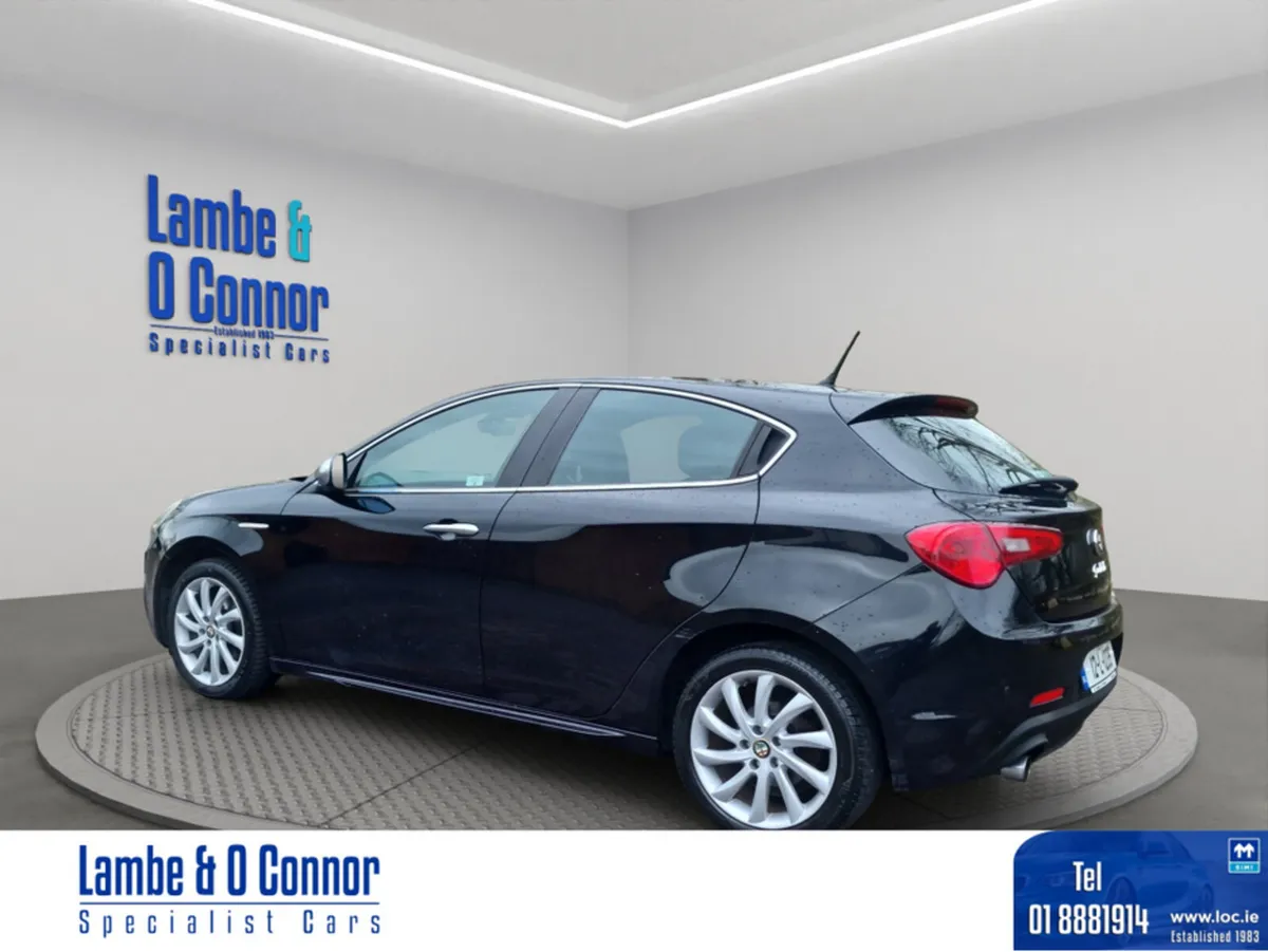Alfa Romeo Giulietta 1.4 TB MULTIAIR VELO VELOCE * - Image 2