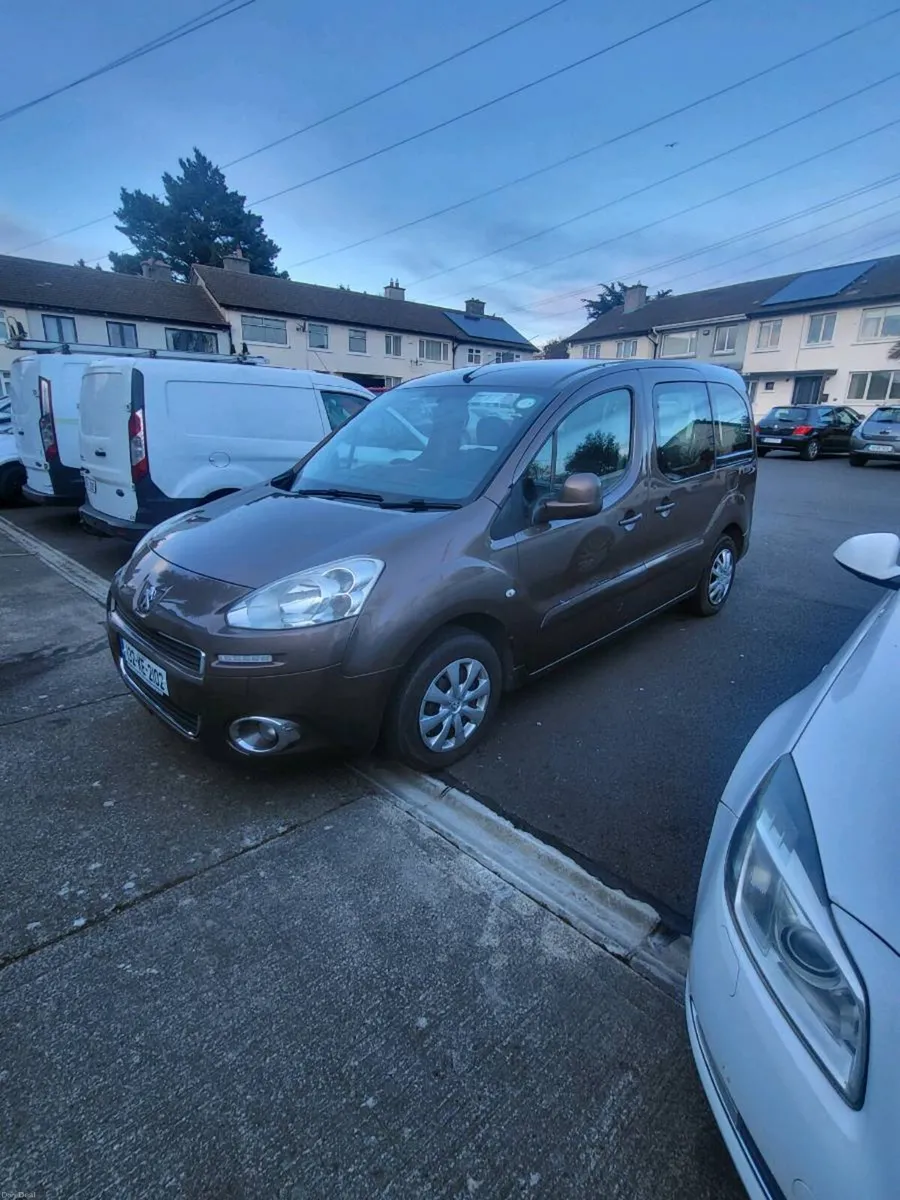 132 peougot partner wheelchair accessible - Image 2