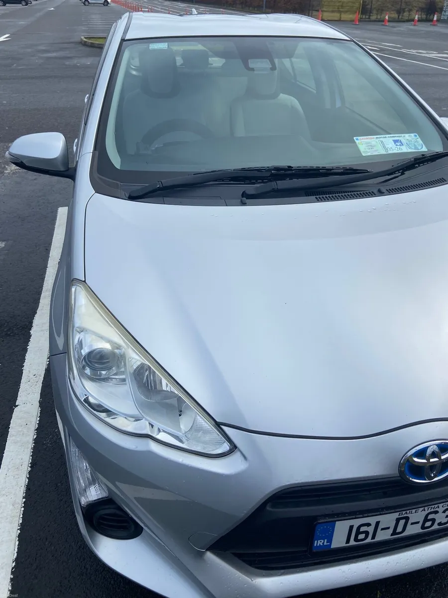 Toyota Aqua 2016 - Image 2