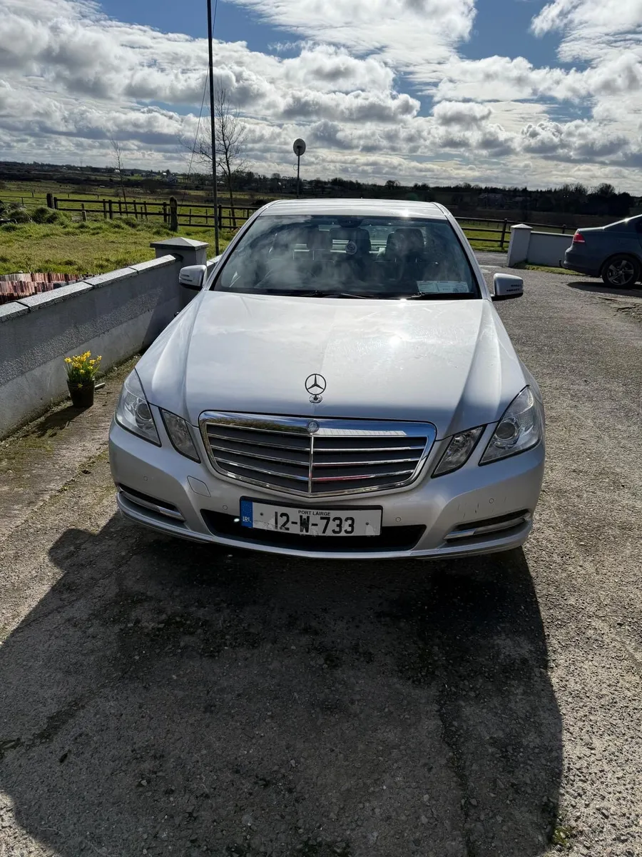 Mercedes E220 - Image 2