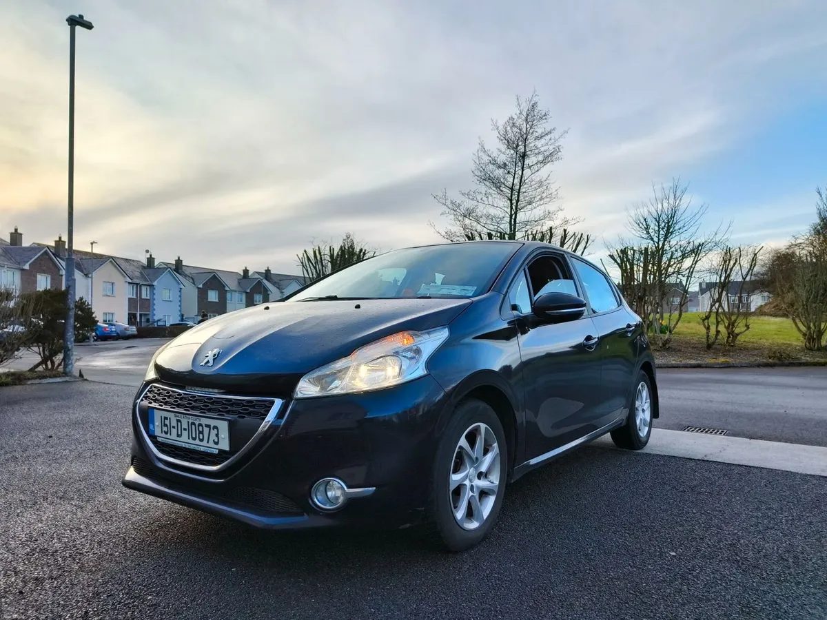 Peugeot 208 2015 - Image 1