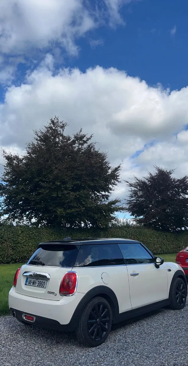 Mini Cooper 2014 - Image 2