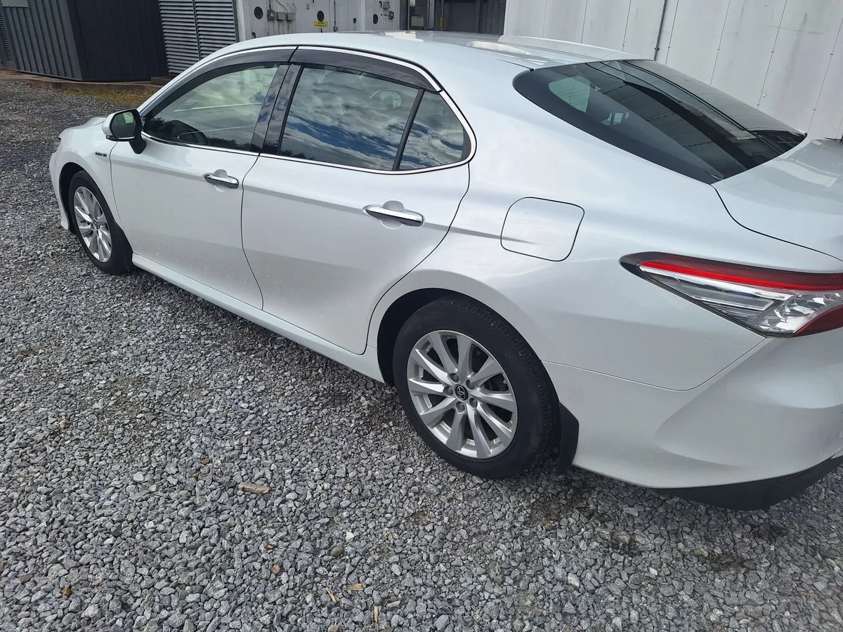 Toyota Camry 2017 - Image 4