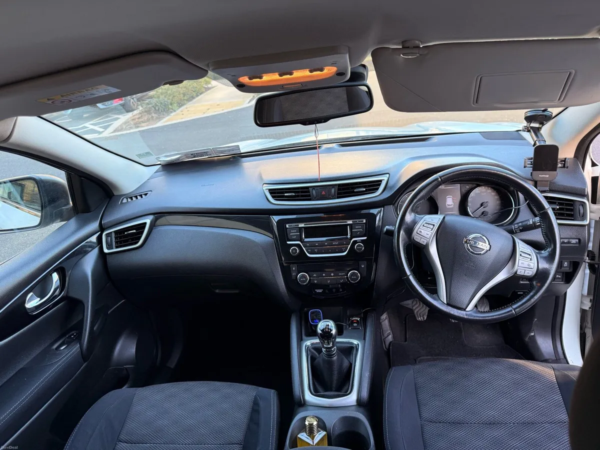 151 Nissan Qashqai 1.2Petrol-Manual - Image 2