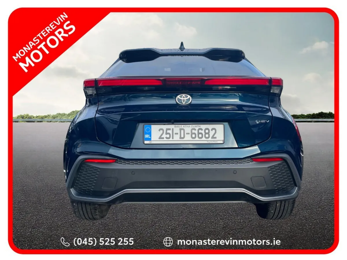 Toyota C-HR HEV SPORT - Image 3