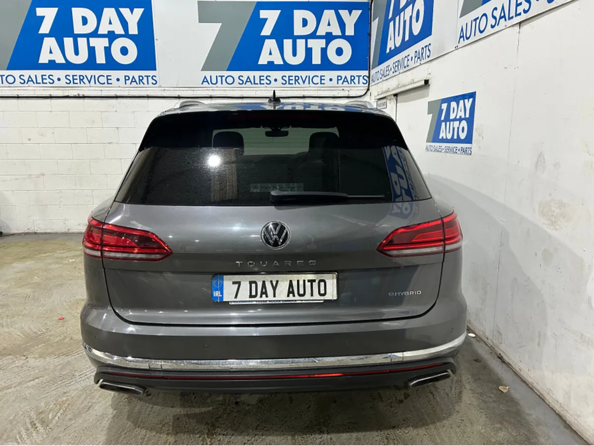 Volkswagen Touareg EHYBRID 3.0 TFSI 340BHP Passeng - Image 6