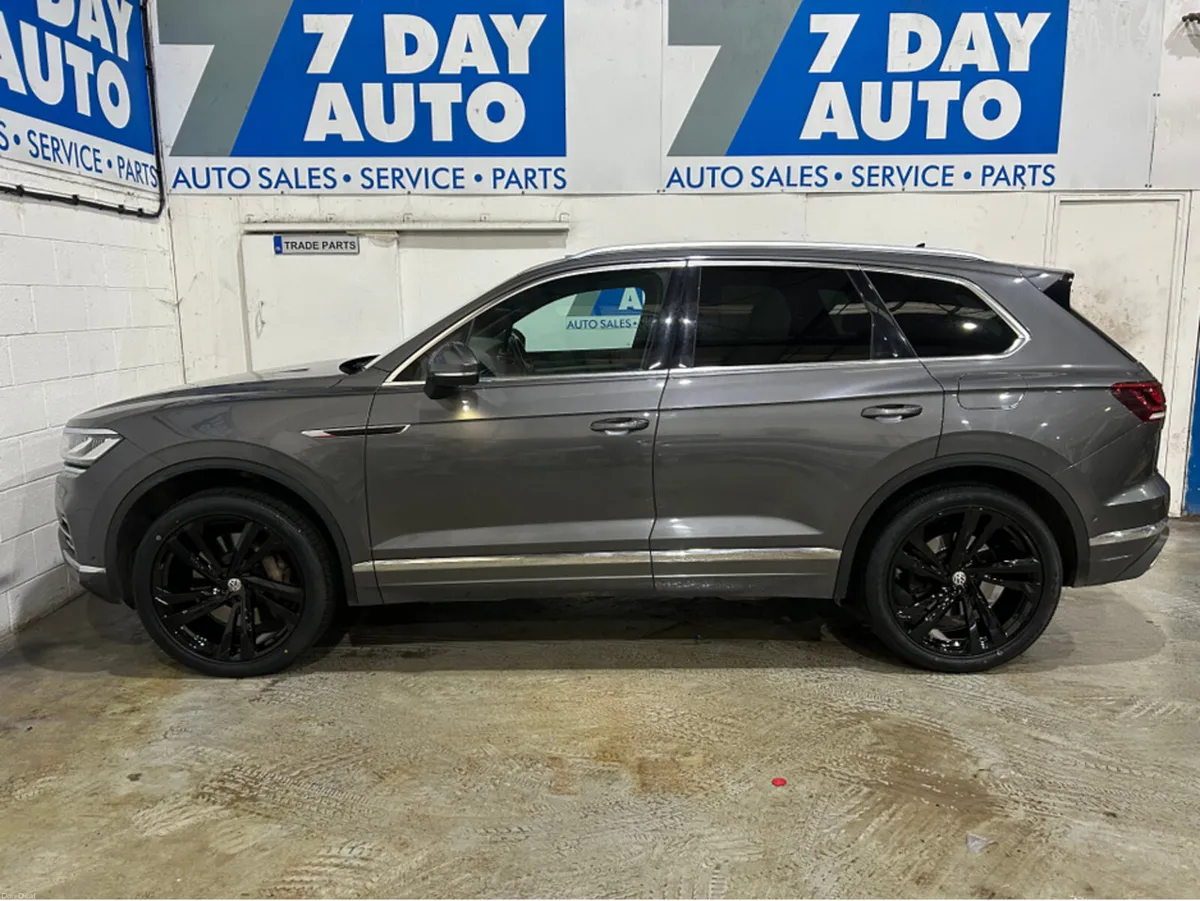 Volkswagen Touareg EHYBRID 3.0 TFSI 340BHP Passeng - Image 4