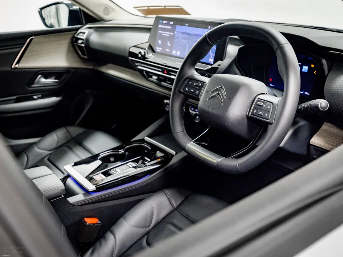 Citroen C5 X PLUS 1.2 Petrol Hybrid Auto 145HP - Image 2