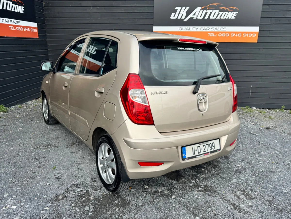 Hyundai i10 1.1 MY 5DR - Image 4