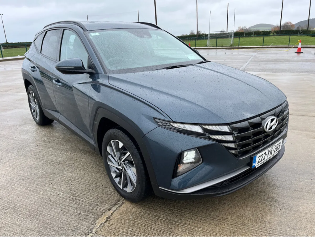 Hyundai Tucson IX35 EXECUTIVE 5DR - Image 1
