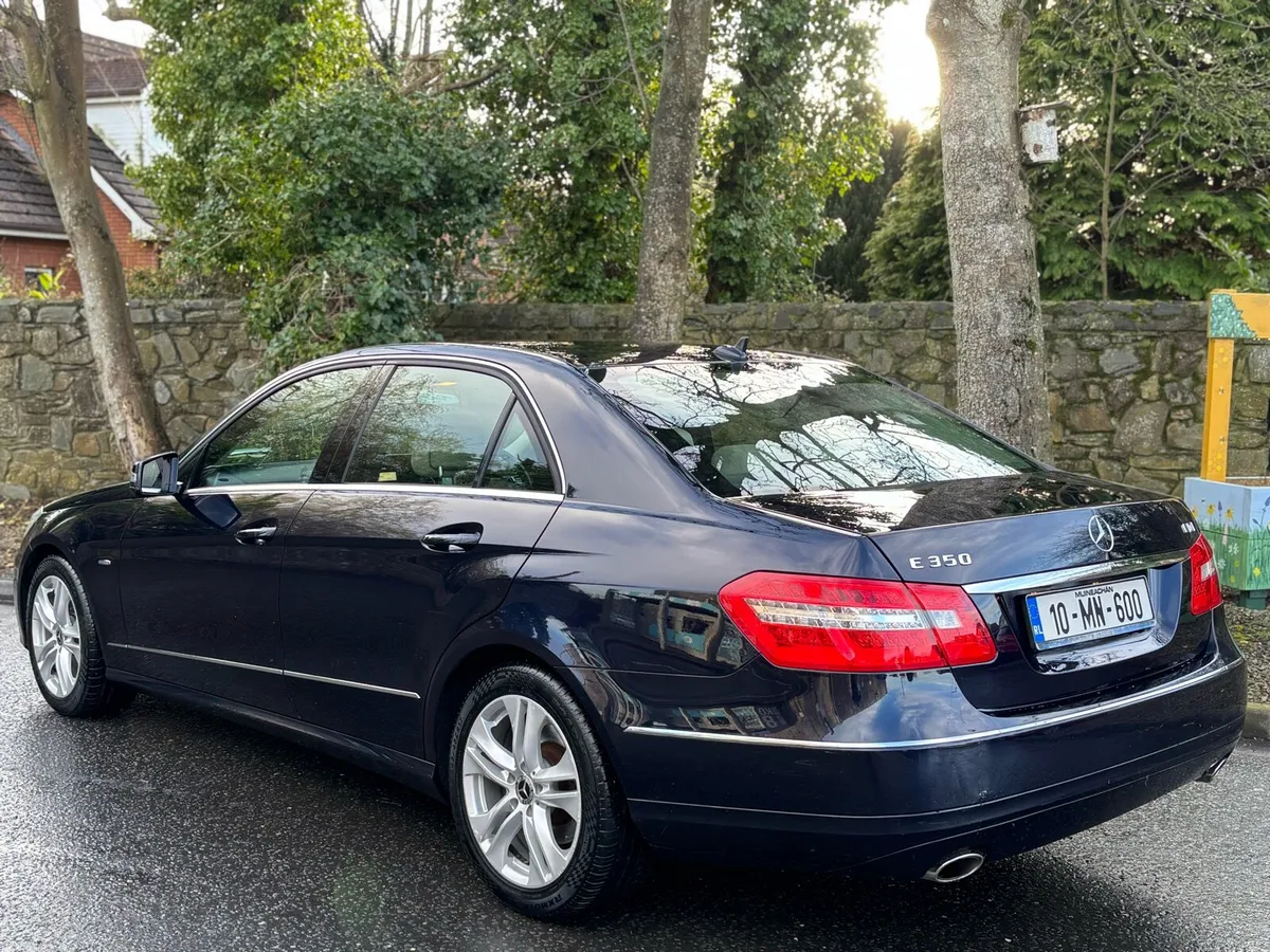 Mercedes Benz E350CDI Avant-Garde - Image 2