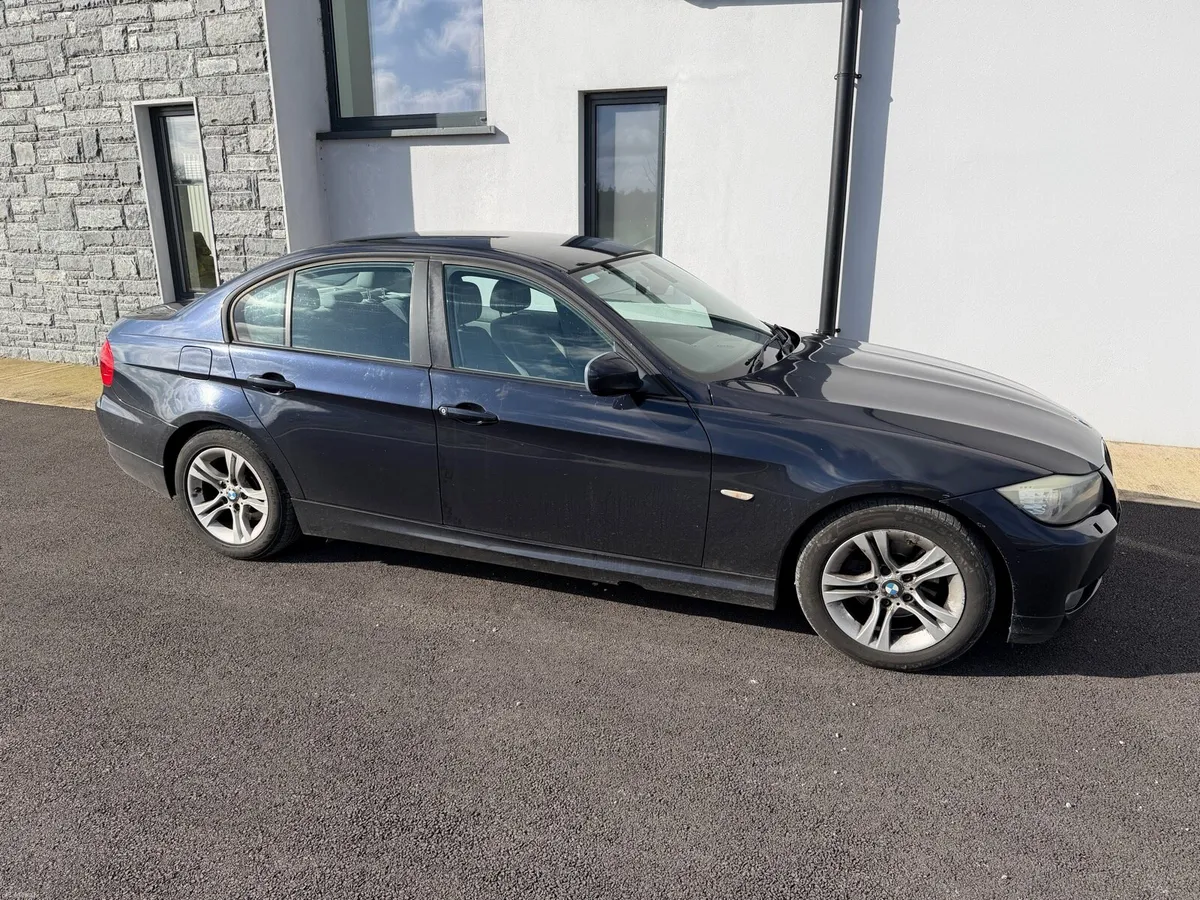 2009 BMW 318i, Automatic, PETROL - Image 1