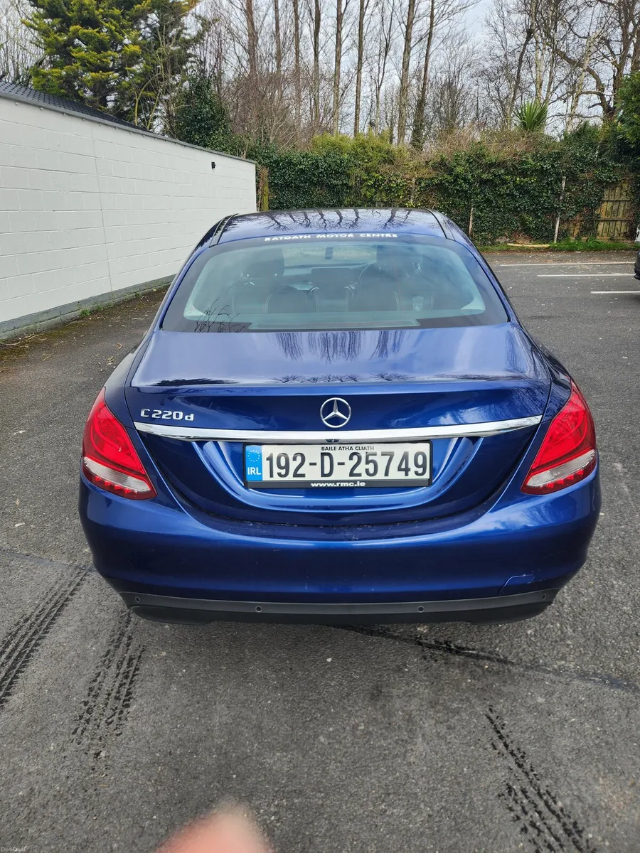 Mercedes-Benz C-Class 2019 - Image 2