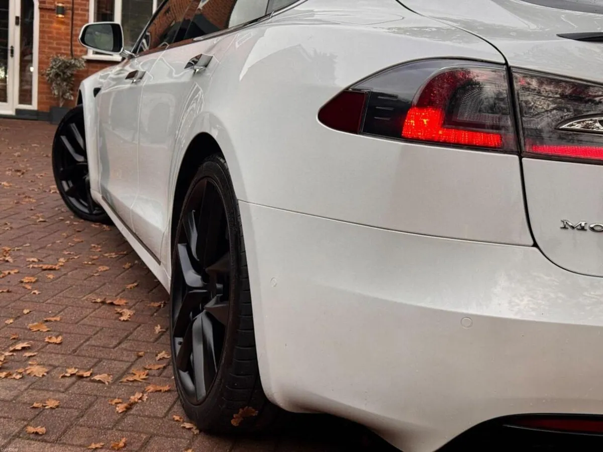 Tesla Model s - Image 3