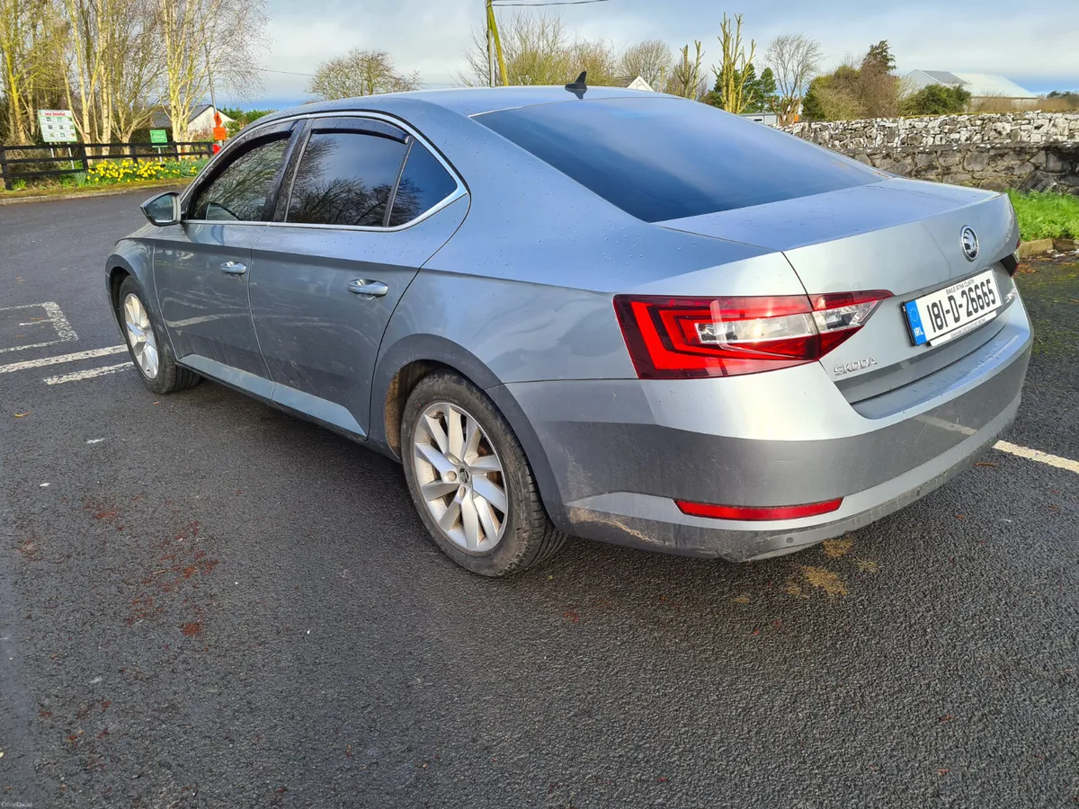Skoda Superb 2018 - Image 5