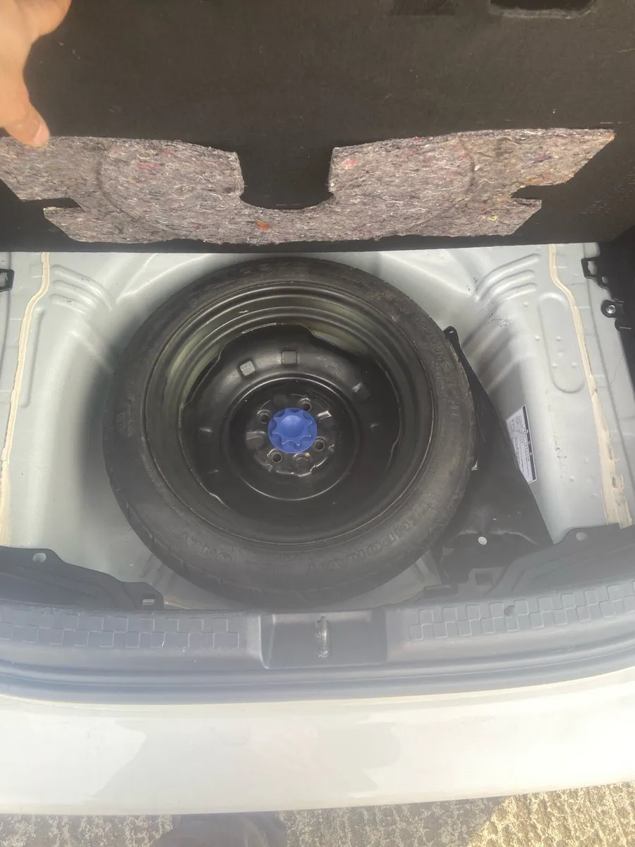 Toyota Aqua - Image 2