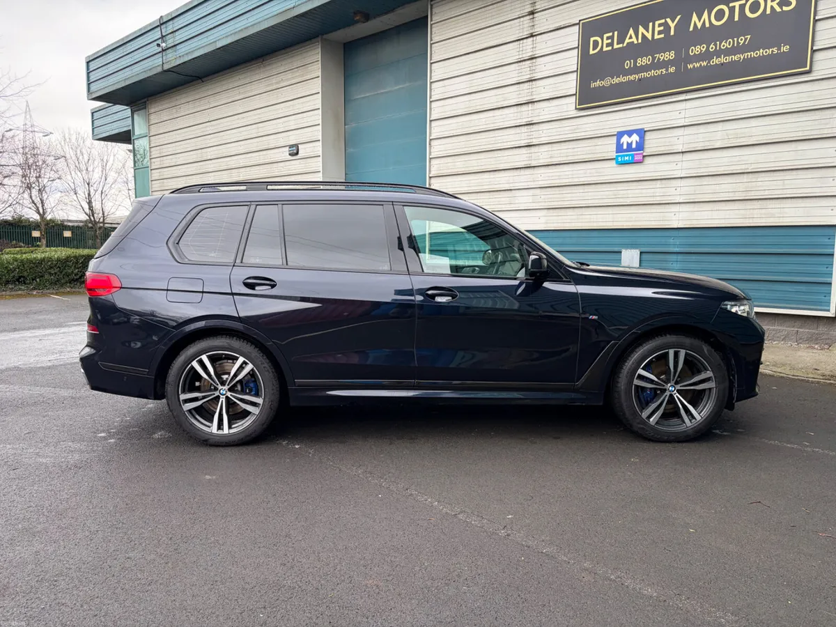 211 BMW X7 N1 2 Seat Commercial Van - Image 4