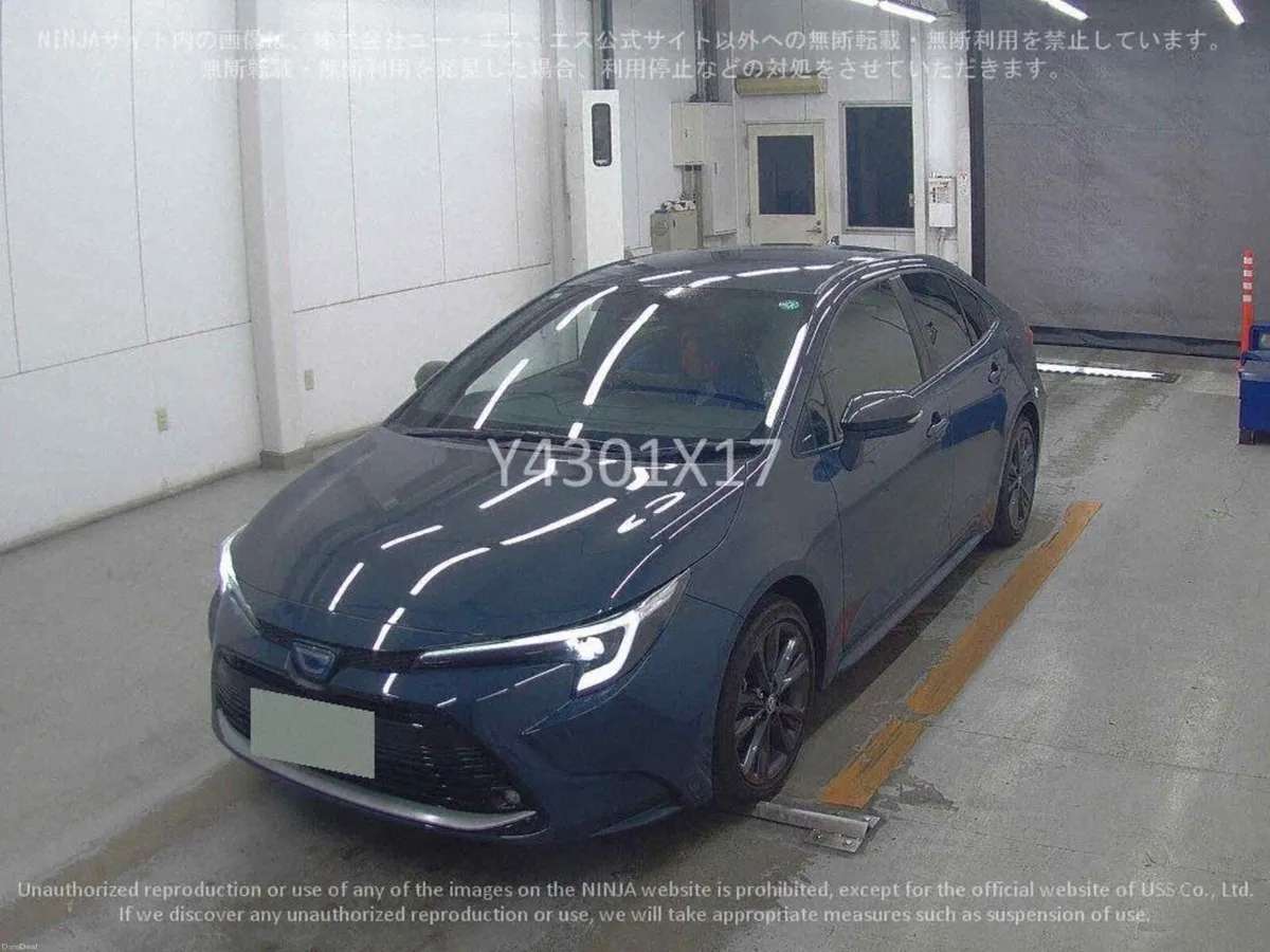 2024 242 TOYOTA COROLLA HYBRID AUTO 1 OWNER 10K KM - Image 2