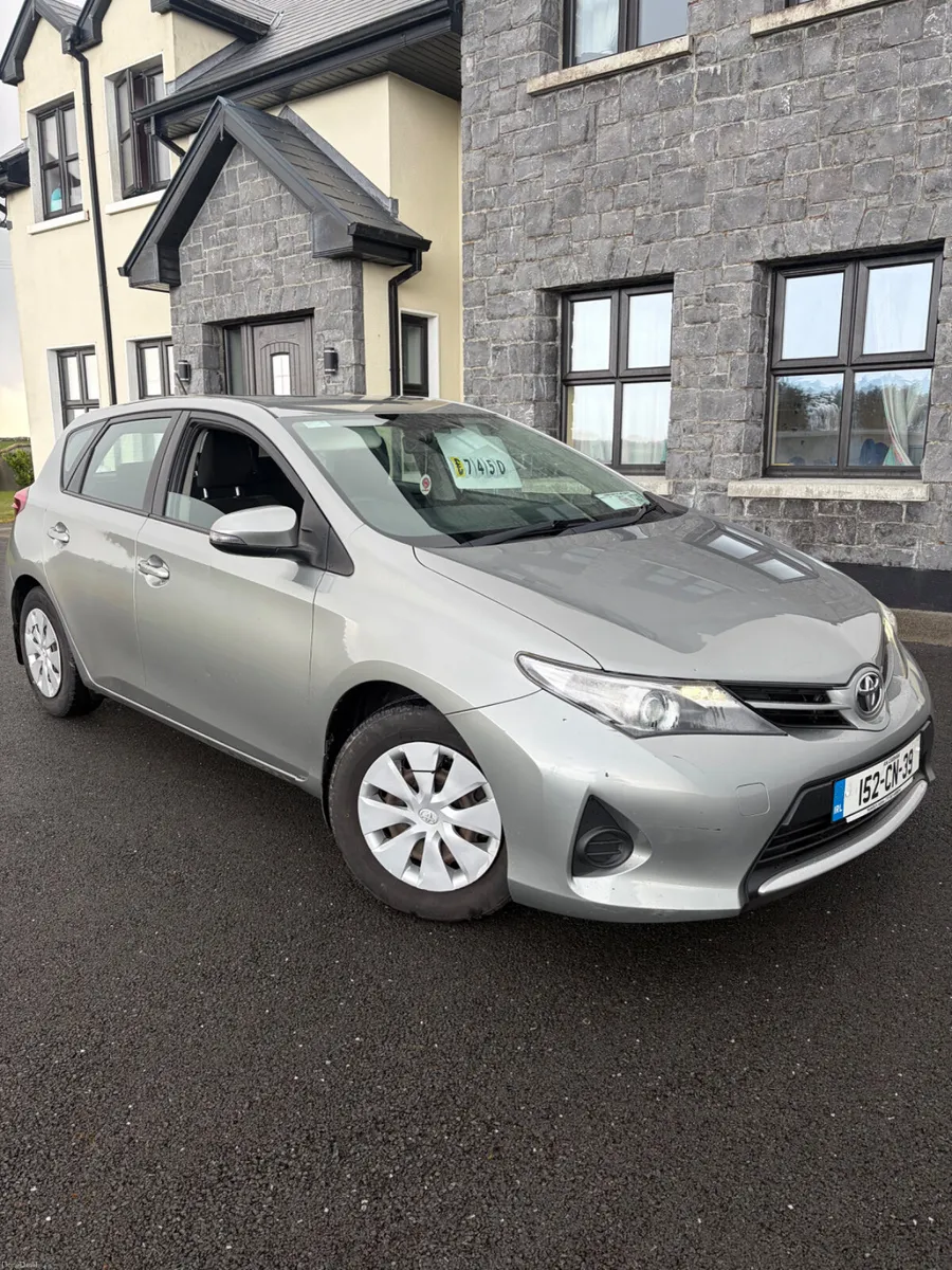 Toyota Auris 2015 - Image 1