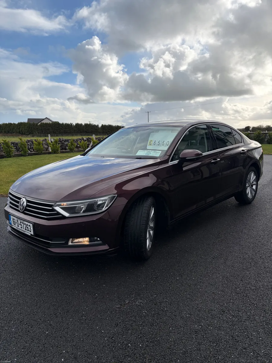 Volkswagen Passat 2016 - Image 2