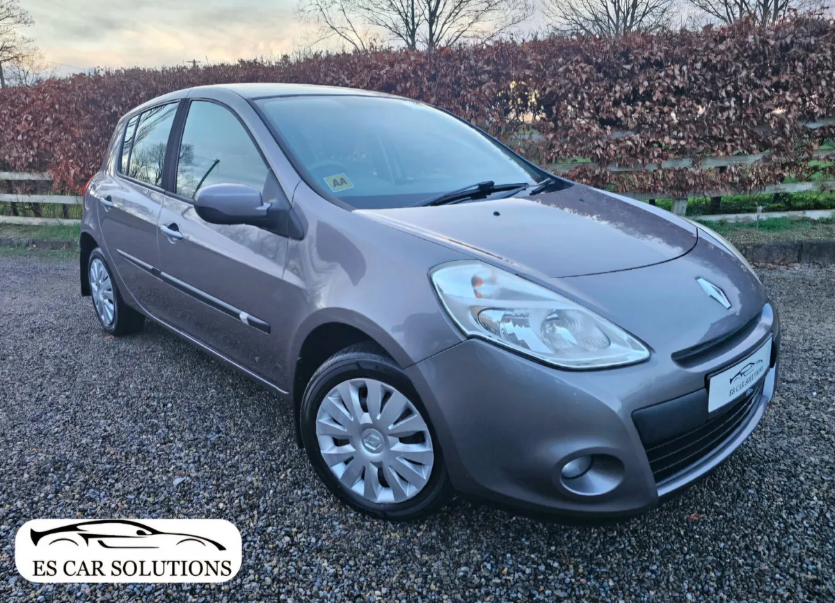 11 Renault Clio 1.1 ROYALE New 15 month NCT - Image 3