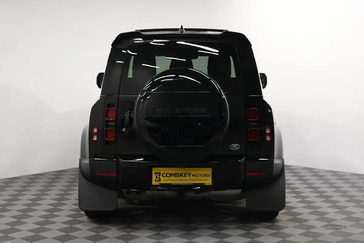 Land Rover Defender 90 D250 MHEV HSE - Image 6