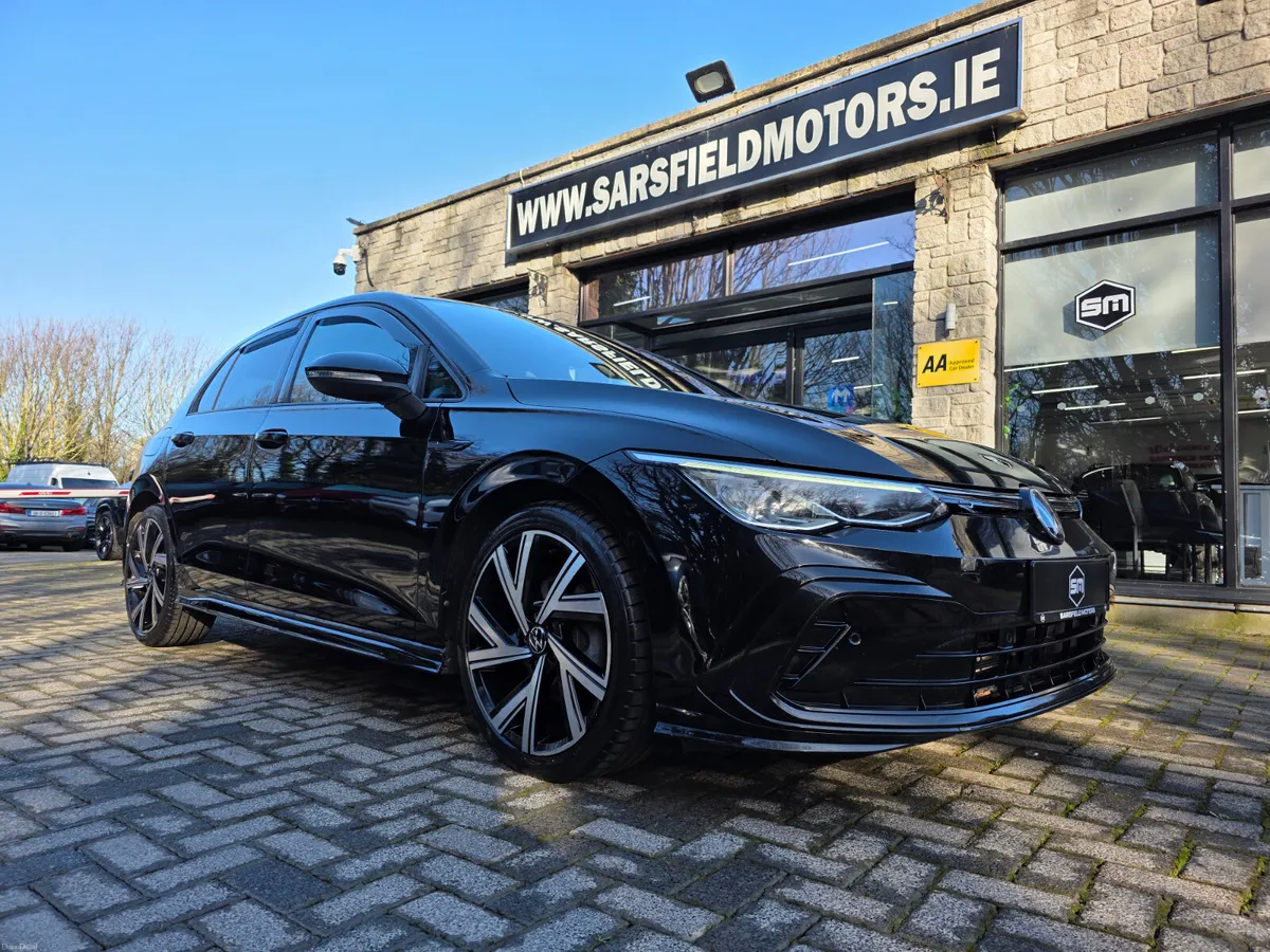 2024 VOLKSWAGEN GOLF 1.5 R-LINE. - Image 1