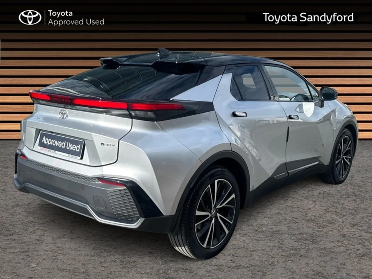 Toyota C-HR HYBRID SOL // PANORAMIC ROOF // POWER - Image 2