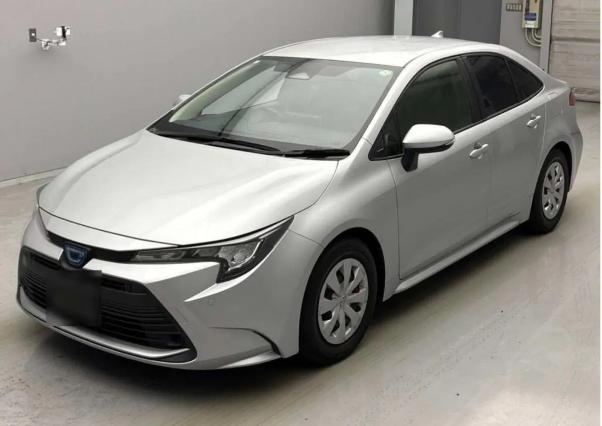 2023 Toyota Corolla Hybird Automatic 1 owner car - Image 2