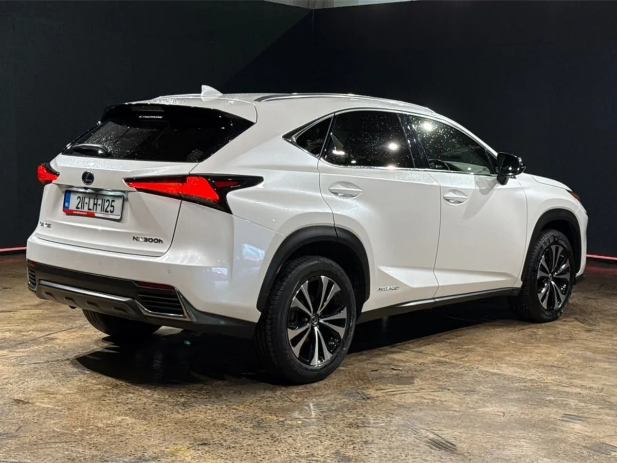 Lexus NX 300H 2.5L HYBRID AUTOMATIC - HEATED ELECT - Image 4