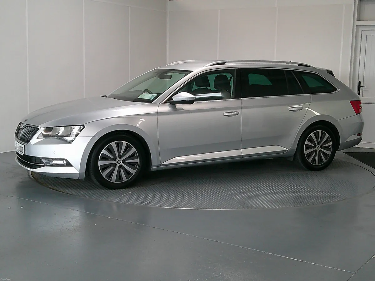 Skoda Superb 2017 - Image 3