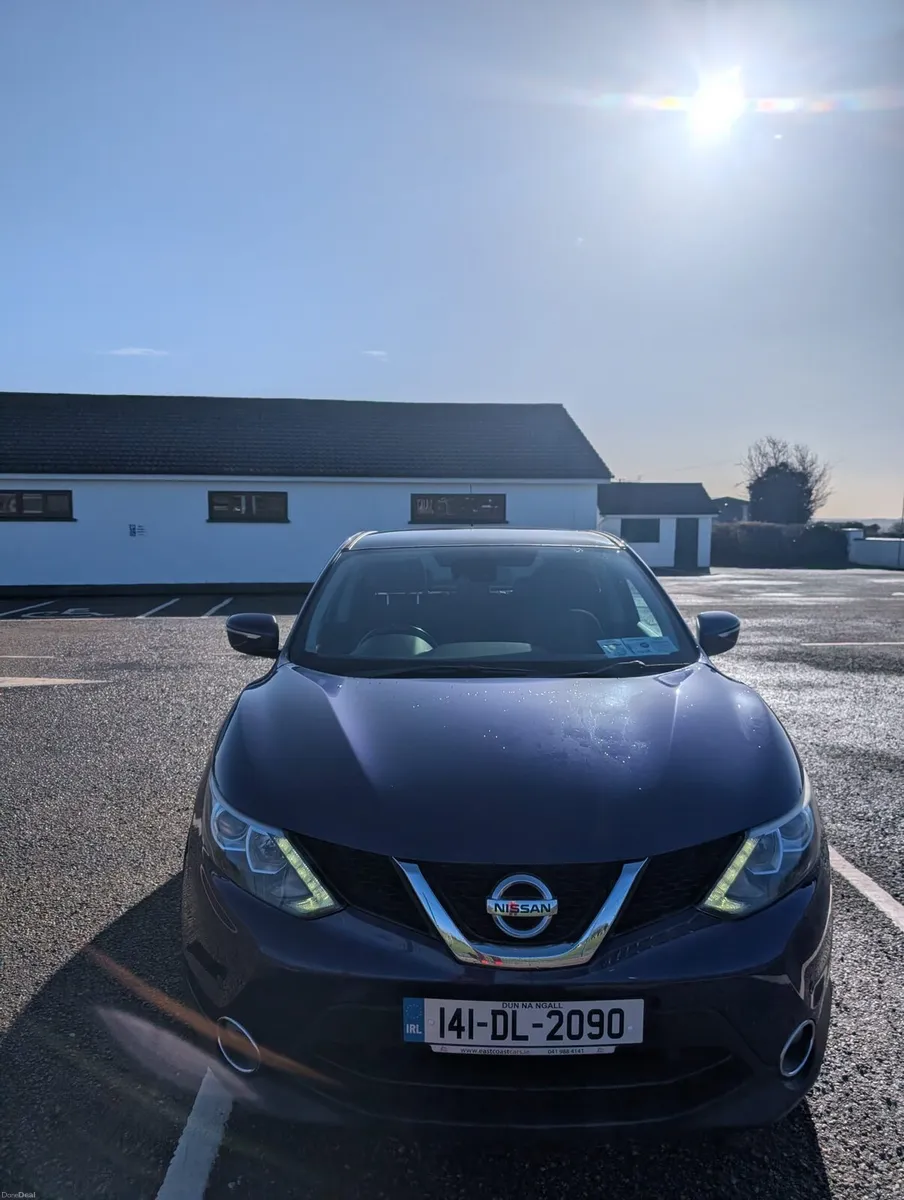 Nissan quashqai 1.5 Acenta Premium Low Milege - Image 3
