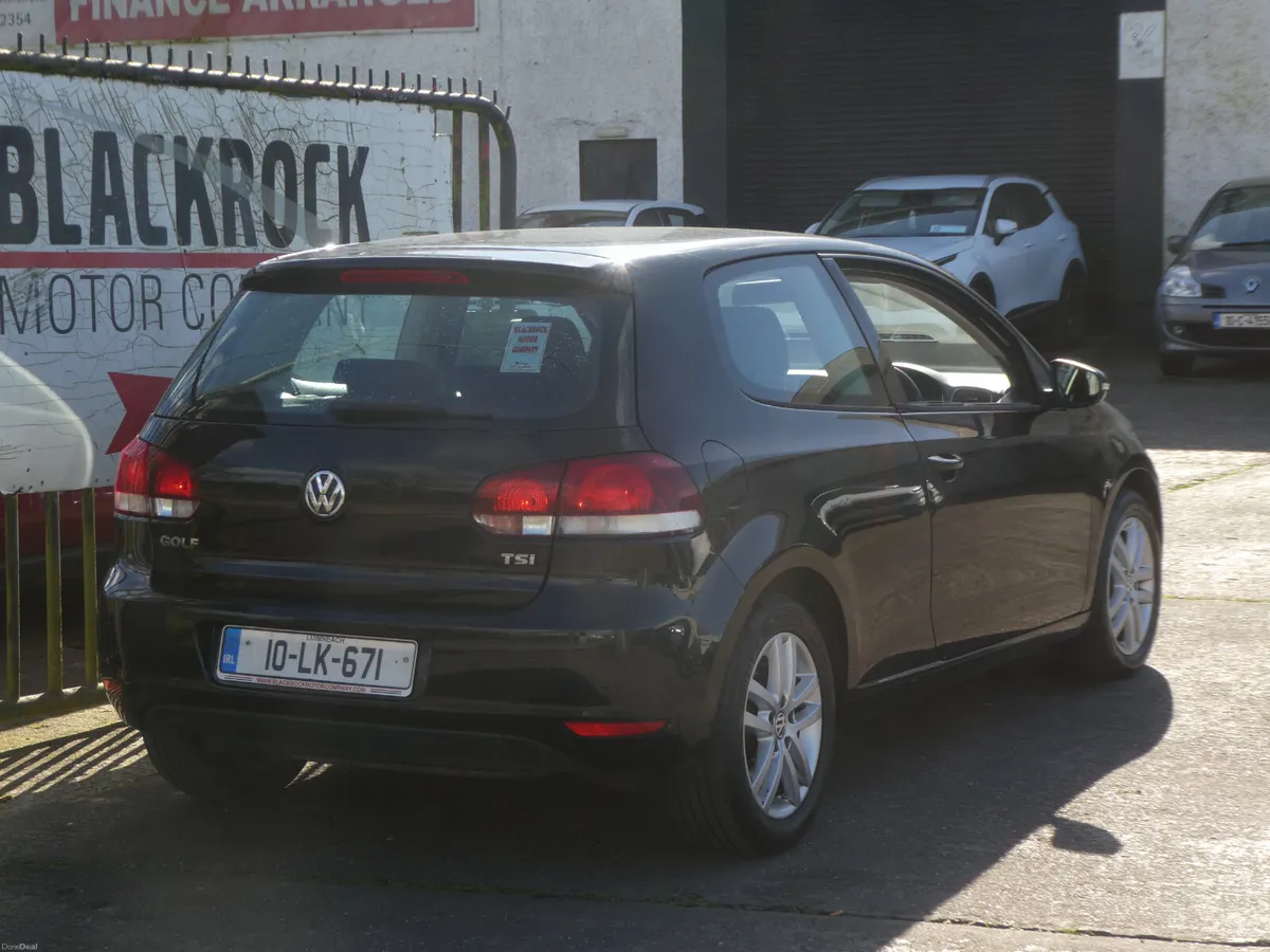 Volkswagen Golf 2010 - Image 2