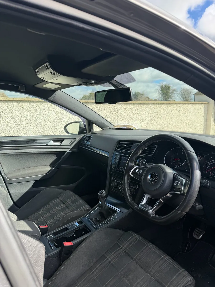 Volkswagen Golf gtd - Image 4