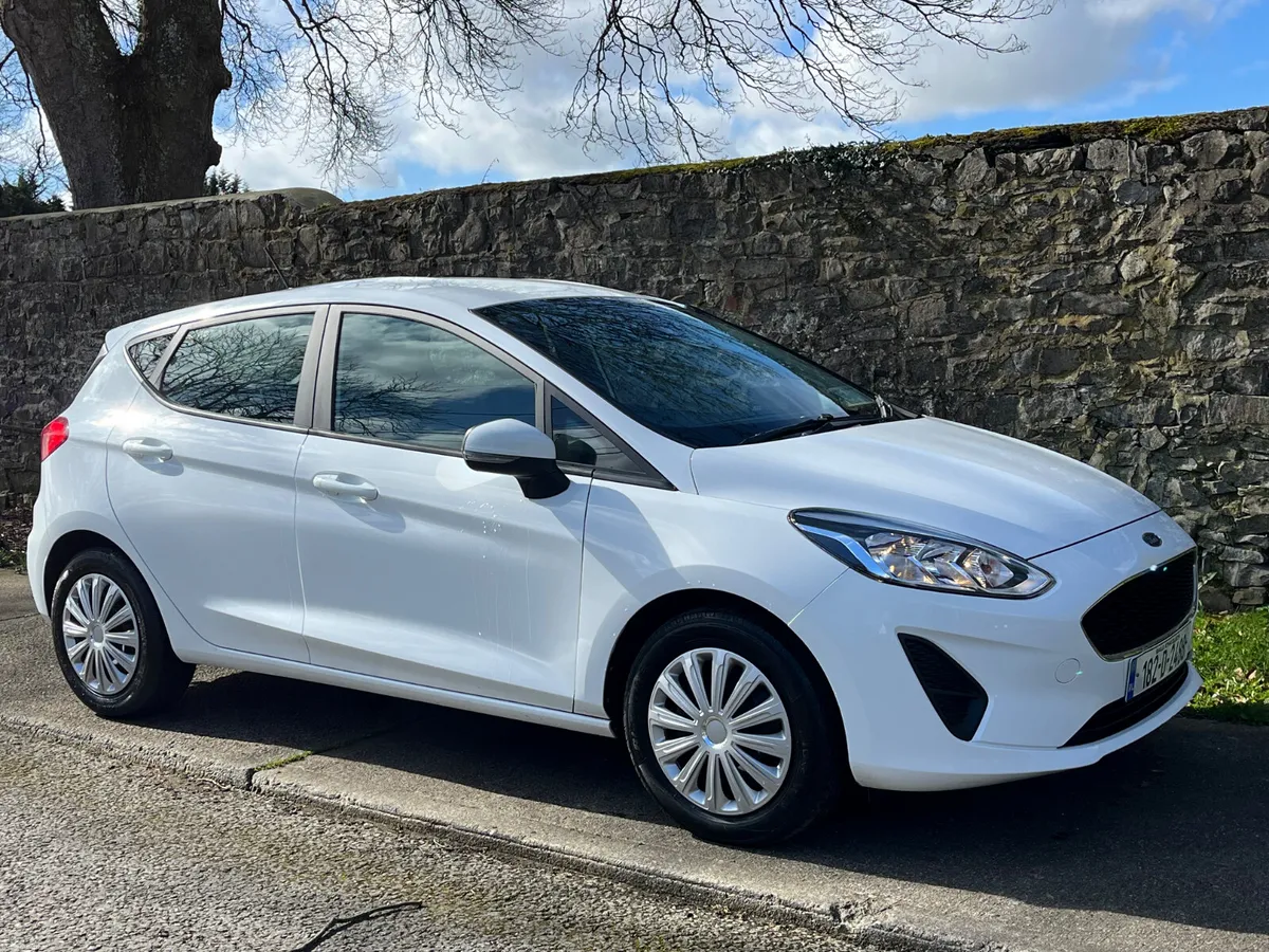 FORD FIESTA 1.1 ZETEC 5DR - Image 1