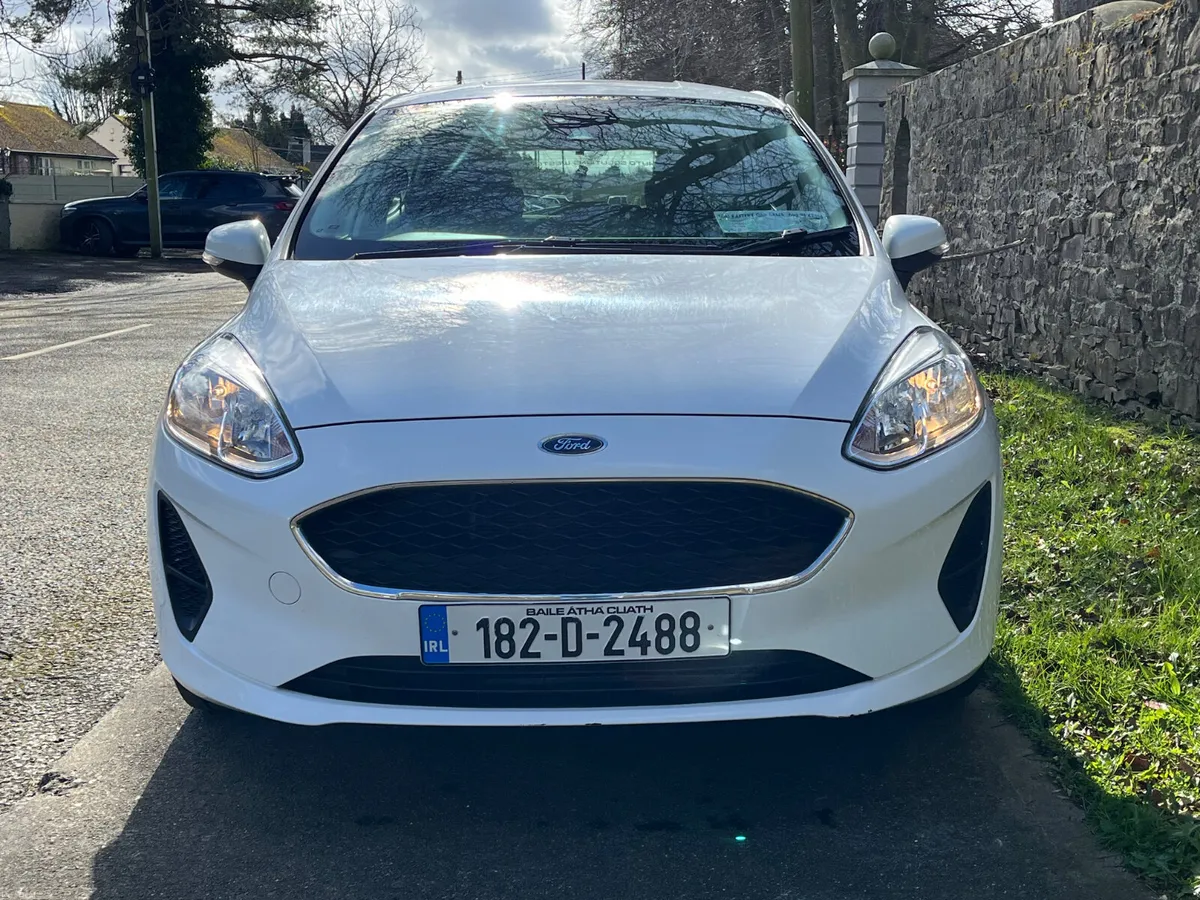 FORD FIESTA 1.1 ZETEC 5DR - Image 4